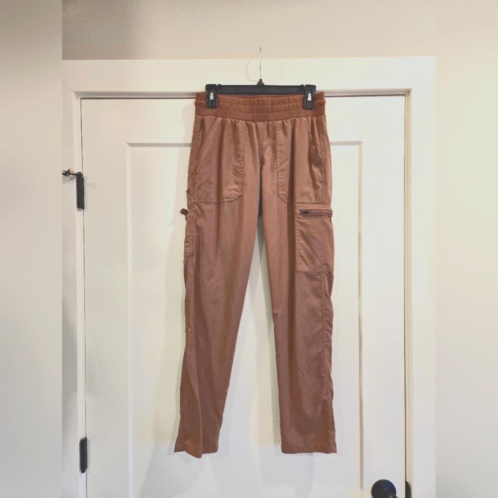 Carhartt Slim Cargo Scrub Pants in Nutmeg